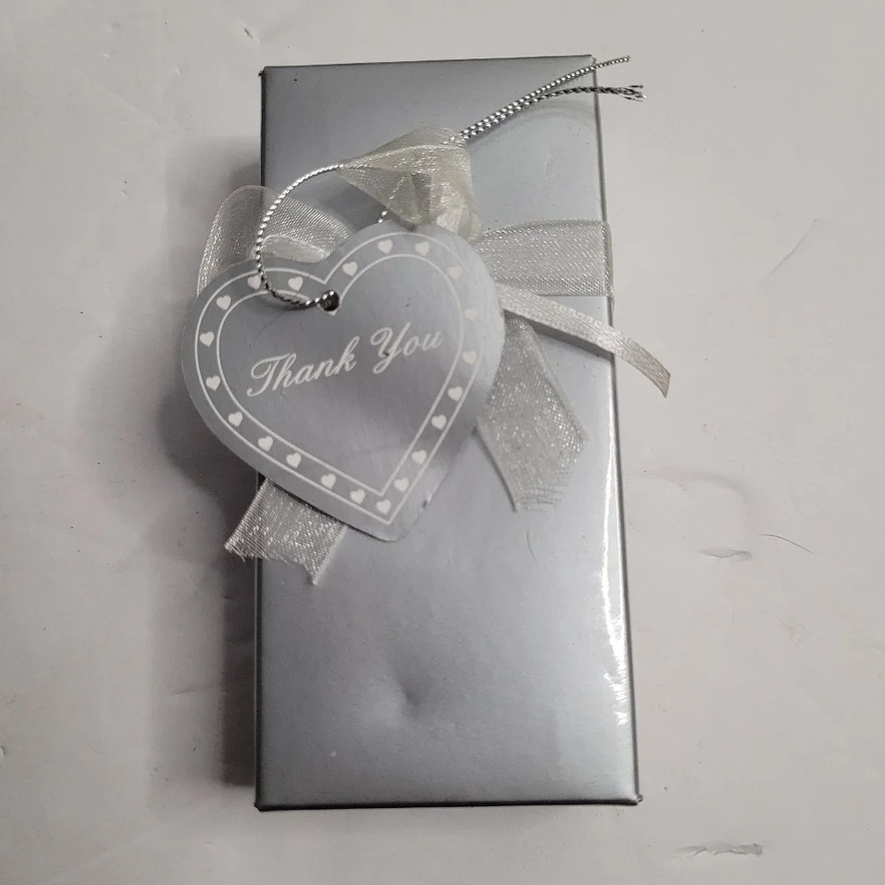 Favor keychain w/ heart crystal pendant. 325